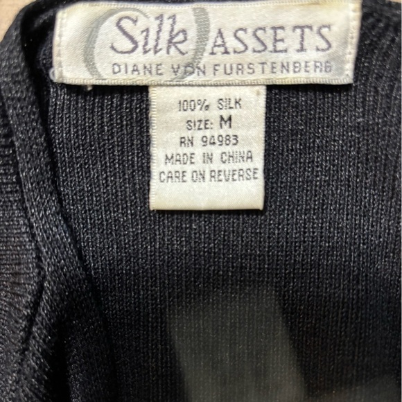 Vintage 100% Silk long cardigan with beaded embroidered cuffs on sleeves Medium - Picture 2 of 5